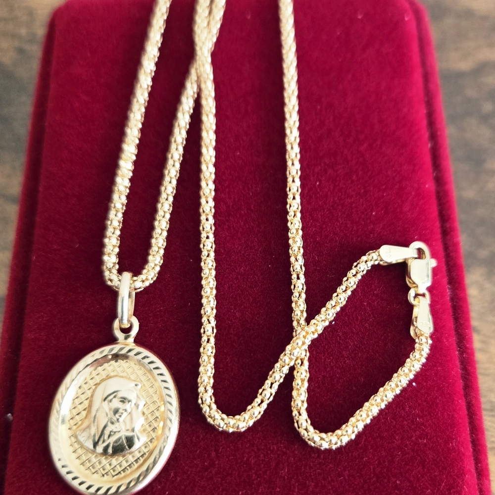 ❗️SOLD 18karats Real Gold Saudi Gold Elegant  Pendant Necklace - Picture 4 of 5